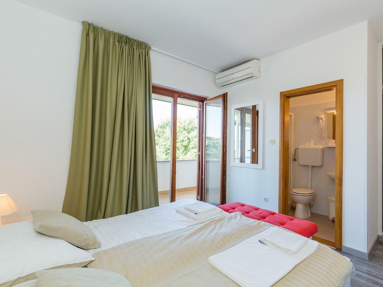 Ulika Rooms & Apartments Пореч Экстерьер фото