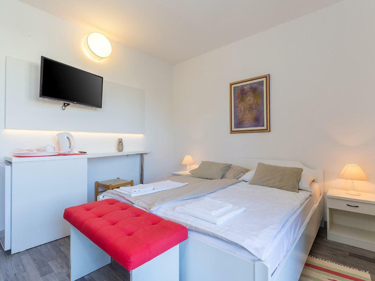 Ulika Rooms & Apartments Пореч Экстерьер фото