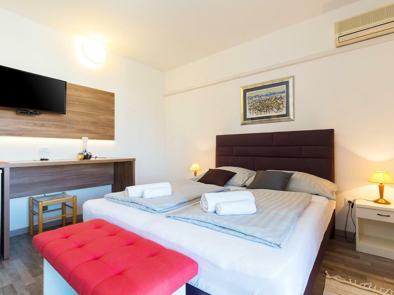 Ulika Rooms & Apartments Пореч Экстерьер фото